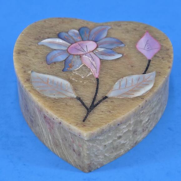 Vtg Hand Carved Stone Heart Shaped Marble Inlay Flower Trinket Jewelry Box India - Picture 1 of 14